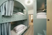 Sicilyver All-Male Premium Youth Hostel (Chunxi Road East Gate Bridge Subway Entrance)
