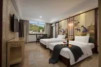 Fenghuang Huihua Holiday Fashion Hotel