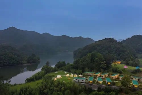 Shengzhou Xiangrui Xiyin Moon Lake RV Campground
