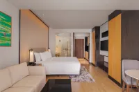 DiStay Beachfront Suites - Wyndham Soleil Da Nang - 5-Star