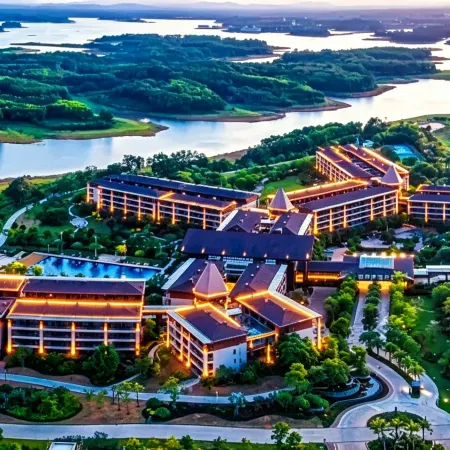 Noble Lake Hotel Hainan Отели в г. Динань
