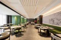 Rezen Hotel （Handan East Railway Station）