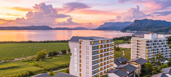 Star Pillow Hotel (Fuxian Lake Guanglong Town Starlight Night Market Branch) Hotéis em Chengjiang