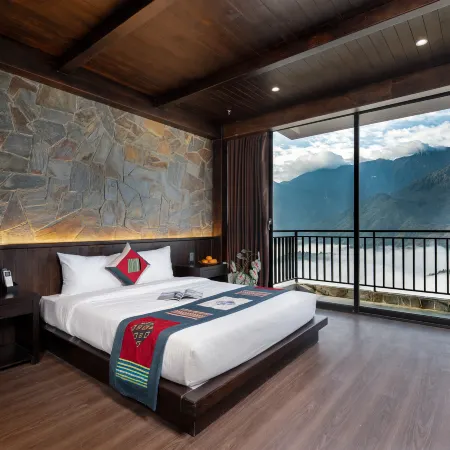 TIME Restaurant & Homestay Sa Pa