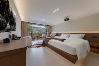 Xuzhang Panorama Boutique Stay (Xijiang Qianhu Miao Village No. 6 Wind and Rain Bridge) - bar