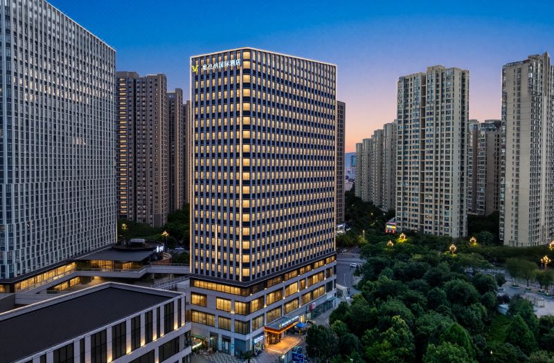 Vienna International Hotel (Kunming Huochezhan Xishan wandaguangchang dian)Dianchiludian)