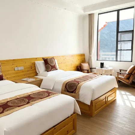 Danba Zangsong Mountain Residence Homestay
