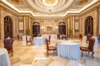 Guiyang Qinghe · Qianshan Yijing Hotel - อ่างจากุชชี่