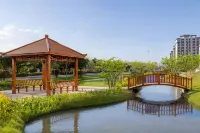 Vienna International Hotel (Qianquan Lake Branch, Tacheng) - parking