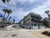 Santa Monica Pier Apartments - Homestays
