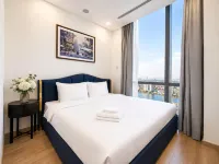 Vinhomes Central Park Landmark Living Hotels near Thu Thiem Bridge