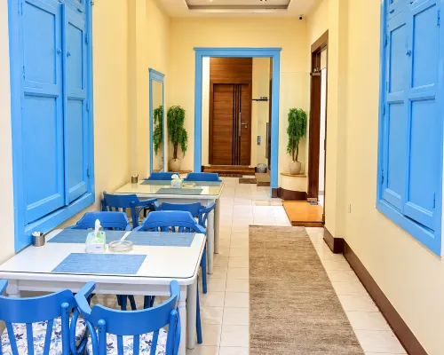 Atlantis Hotel - Boutique Stay Hotel dekat Alun-alun Tahrir