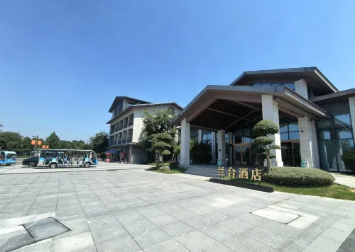 Xiantao Lantai Hotel (Mianyang Town Scenic Area) - موقف سيارات