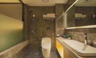 Linyi Yawen Yijing Hotel (City People's Hospital)