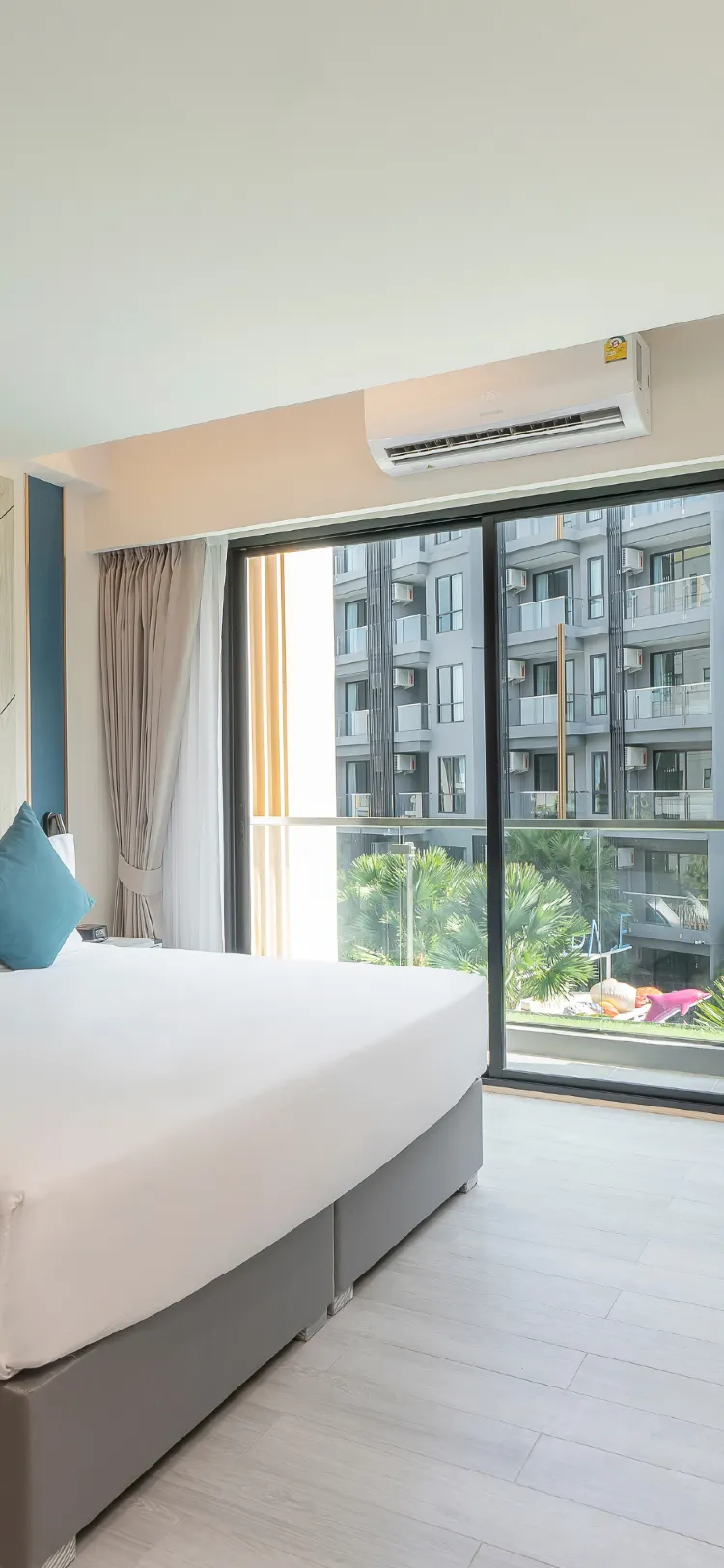 ห้องดีลักซ์พร้อมวิวสระว่ายน้ำ(เตียงใหญ่)