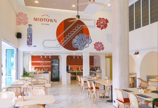 4. 푸껫 센터 호텔..