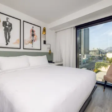 The Godfrey Hotel Hollywood Отели рядом с достопримечательностью «Фэрфакс»