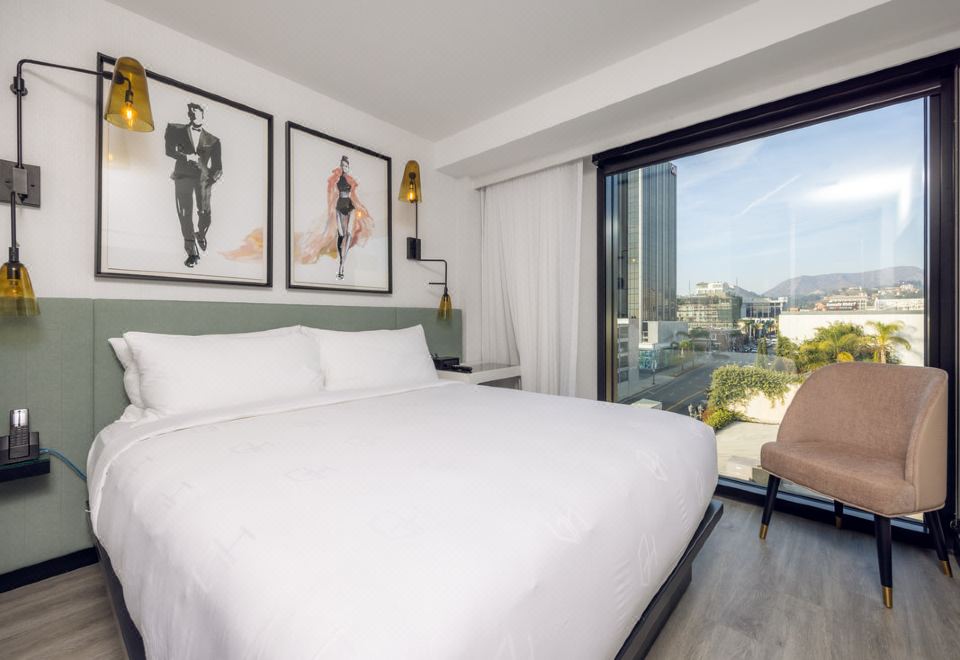 더 가드프리 호텔 할리우드의 루프탑 수영장