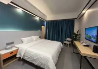 Fuchuan Tujia Hotel - Parkplatz