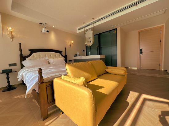 Puyue Light Luxury Homestay (Tianmenshan)