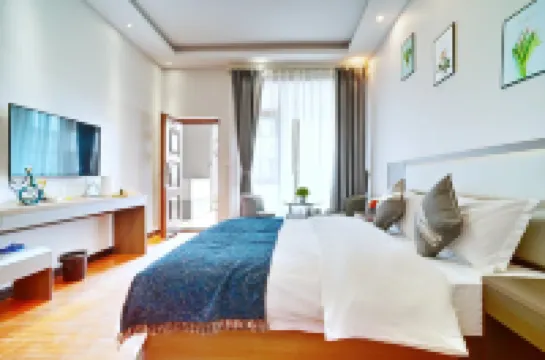 Tingfeng Courtyard Inn