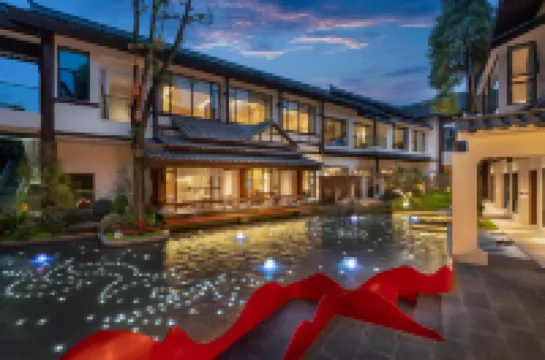 โรงแรมบ่อน้ำพุร้อน TELLUS เขาชิงเฉิง โรงแรมใกล้พิพิธภัณฑ์แมลงหว้าช