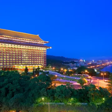 The Grand Hotel Hotel berhampiran Taipei Story House
