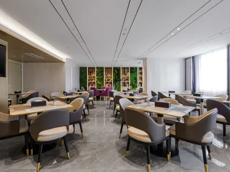 Lavande Hotel （Yichun Economic Development Zone） Отели рядом с достопримечательностью «Yichun University Vocational and Technical College»