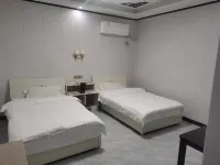 Dianliang Hotel Отели рядом с достопримечательностью «Фильм-Визуальный город Чжоу-Кунг»