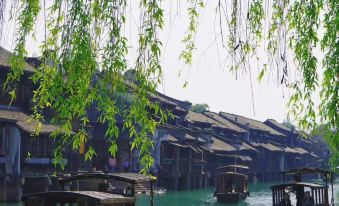 Yueman Xilou Theme Inn