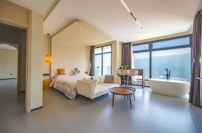 Anlan Meisu, Lushan Hotel in zona Shiyuan Cave