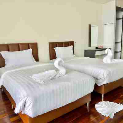 Phi Phi Mountain Beach Resort Rooms