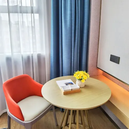 Yaste Meitu Hotel (Guigang Life Port Wuyue Plaza Store)