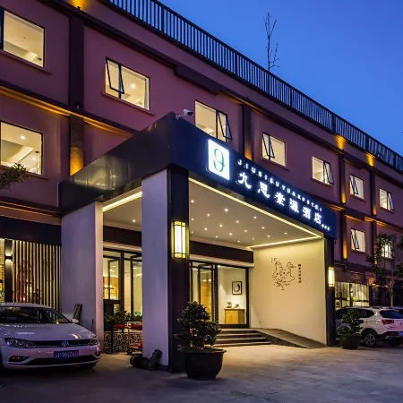 Puer Jiusi Suyuan Hotel