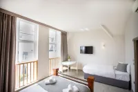 Arch Hotel Hotels near Archway Bridge