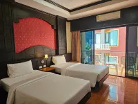 Nanai 2 Residence Patong - parking