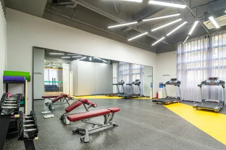 Yuan · Smart Hotel (Shanghai Pudong Lujiazui Finance and Trade Zone Beiyangjing Subway Station) Отели рядом с достопримечательностью «Yangpu Riverside District»