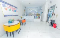 Boyasi Fortune Fashion Hotel (Xiangzhou Cultural Square)