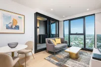 Sky One Apartments by CLLIX Hotels near Lohse Street Reserve