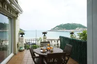 BREATHTAKING TERRACE VIEWS IN LUXURY APARTMENT by www.SanSebastianApartments.es