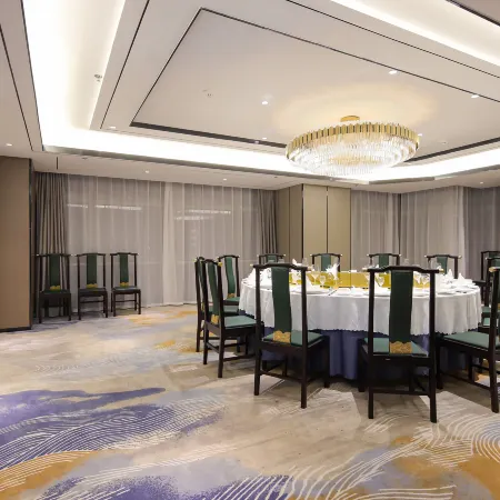 Vienna International Hotel (Yishui Kaixian International)