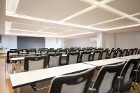 Renhe Hotel (Panzhihua Renhe Square High-speed Railway Station)