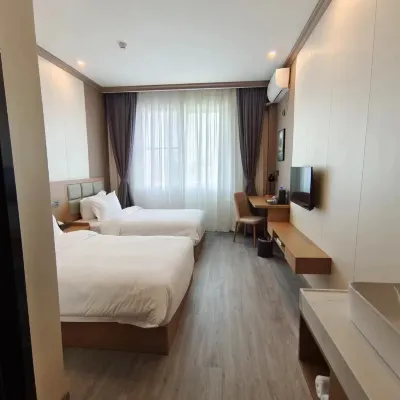 Longxiangfei Express Hotel Hotels near Fengyi Bay Sino-French Agricultural Science and Technology Park