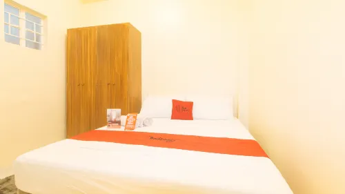 RedDoorz @ V-Cloud Hills Near de La Salle Dasmarinas Cavite Hotels in Dasmarinas