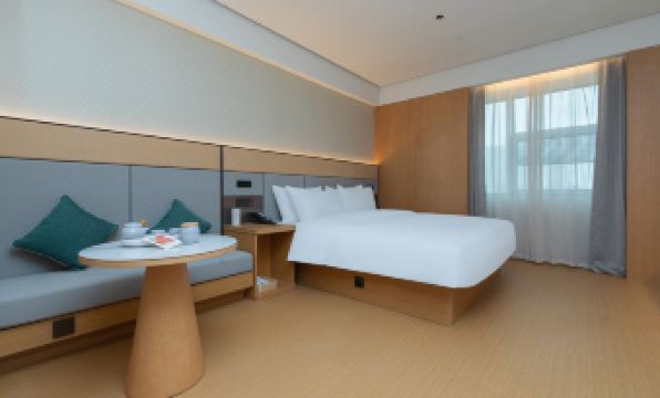 JI Hotel (Zhuhai Seaside Swimming Pool Lovers South Road)