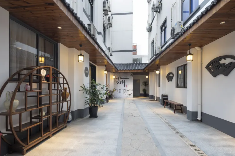 Homeinn · neo (Suzhou Museum Zhuozheng Garden Subo Subway Station)