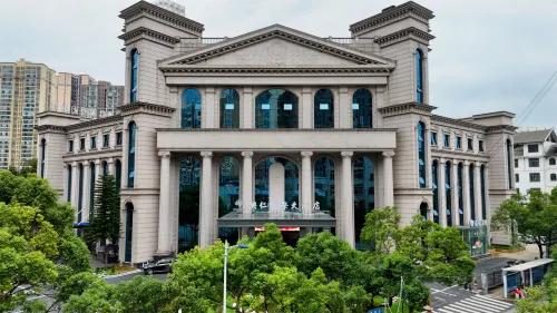Xingren International Hotel - parking