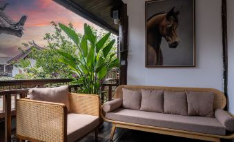 Lotus house
