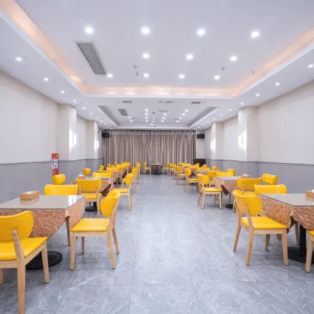 Vienna Hotel (Chibi Gaotiezhan)