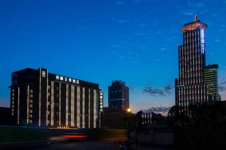 Yitel Premium (Shanghai Lujiazui Oriental Pearl)